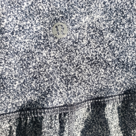 Lululemon - Picture 4 of 5